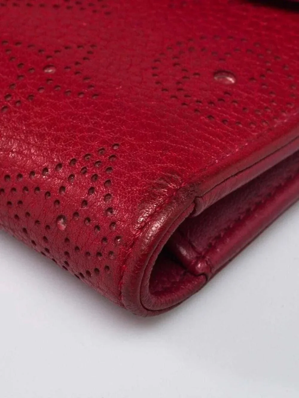 Louis Vuitton Red Monogram Mahina Leather Amelia Wallet